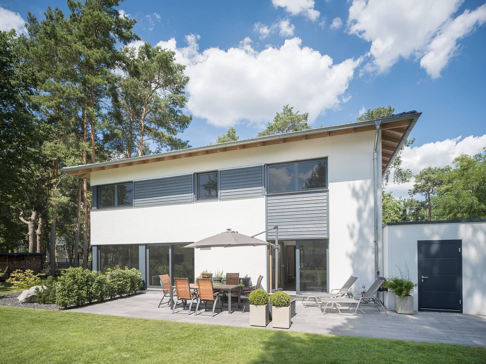 Einfamilienhaus mit Walmdach Kundenhaus