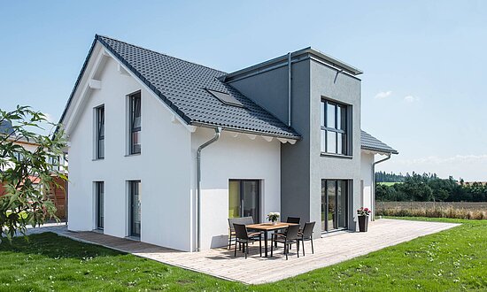Haus mit 3.FlachdachgGiebel