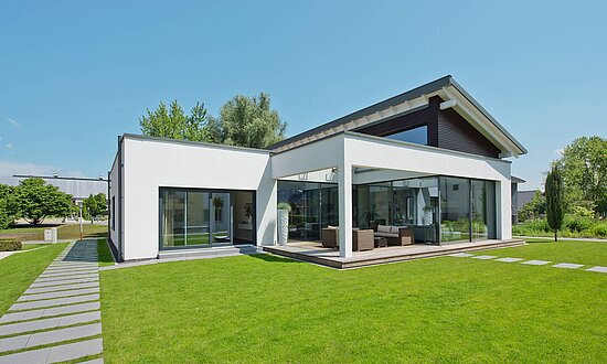 Architect-designed 1-storey prefab home