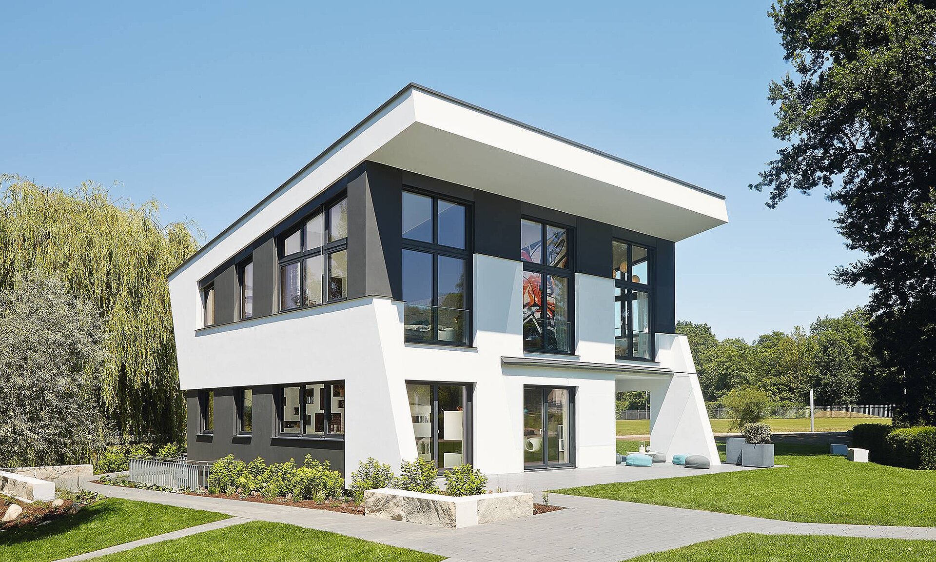 WeberHaus, Musterhaus, Rheinau-Linx Contemporary urban loft style self-build home