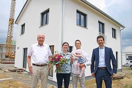 Hans Weber übergibt 38.000 WeberHaus