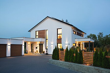 Einfamilienhaus in Abendstimmung