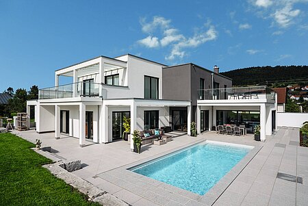 Einfamilienhaus mit Pool